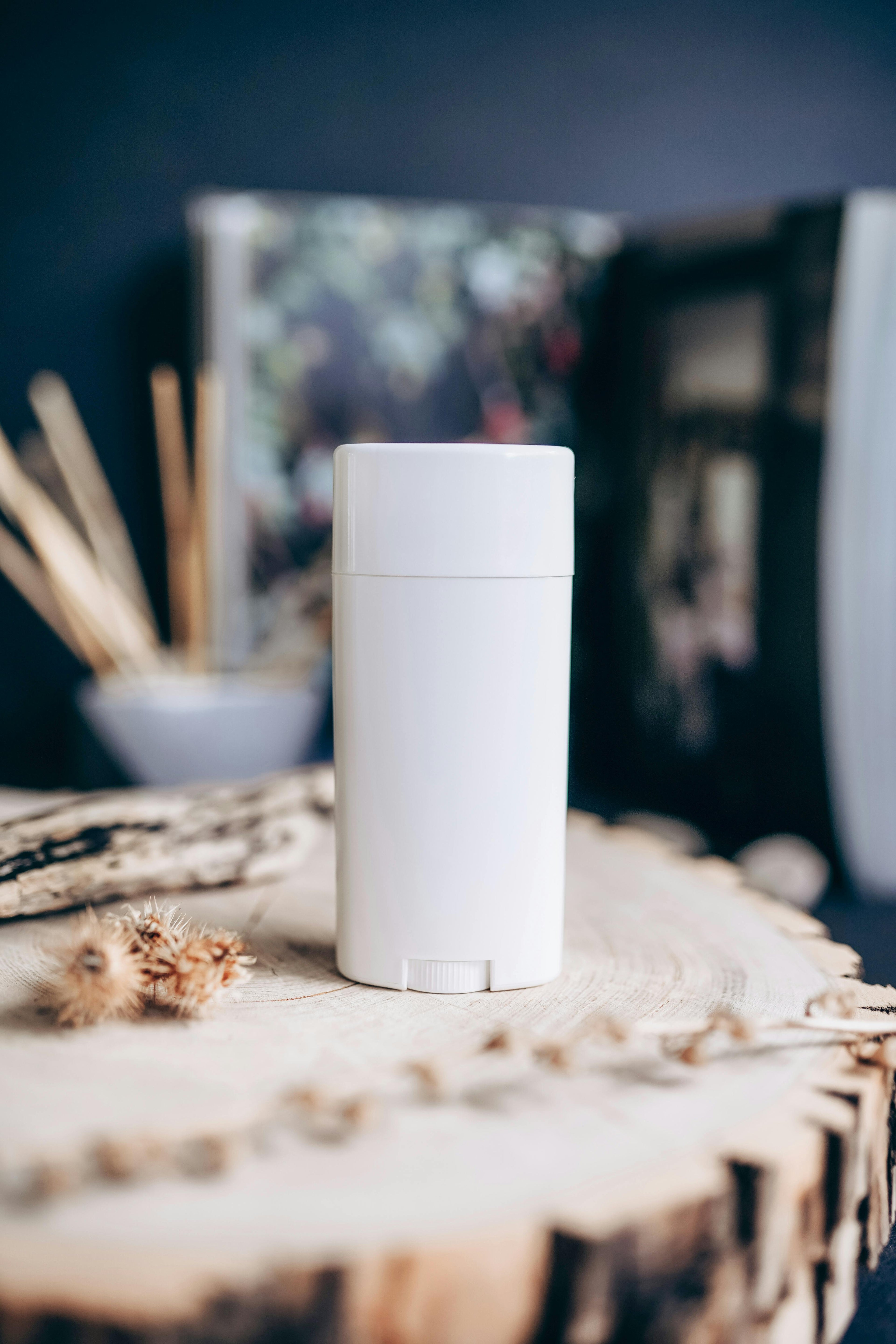Natural plastic-free deodorant — aluminium free cardboard tube